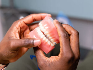 próteses dentárias